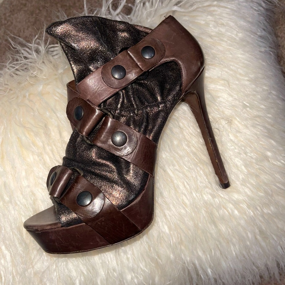 Vera Wang Lavender Greta Brown Open Toe Platform Ankle Boot